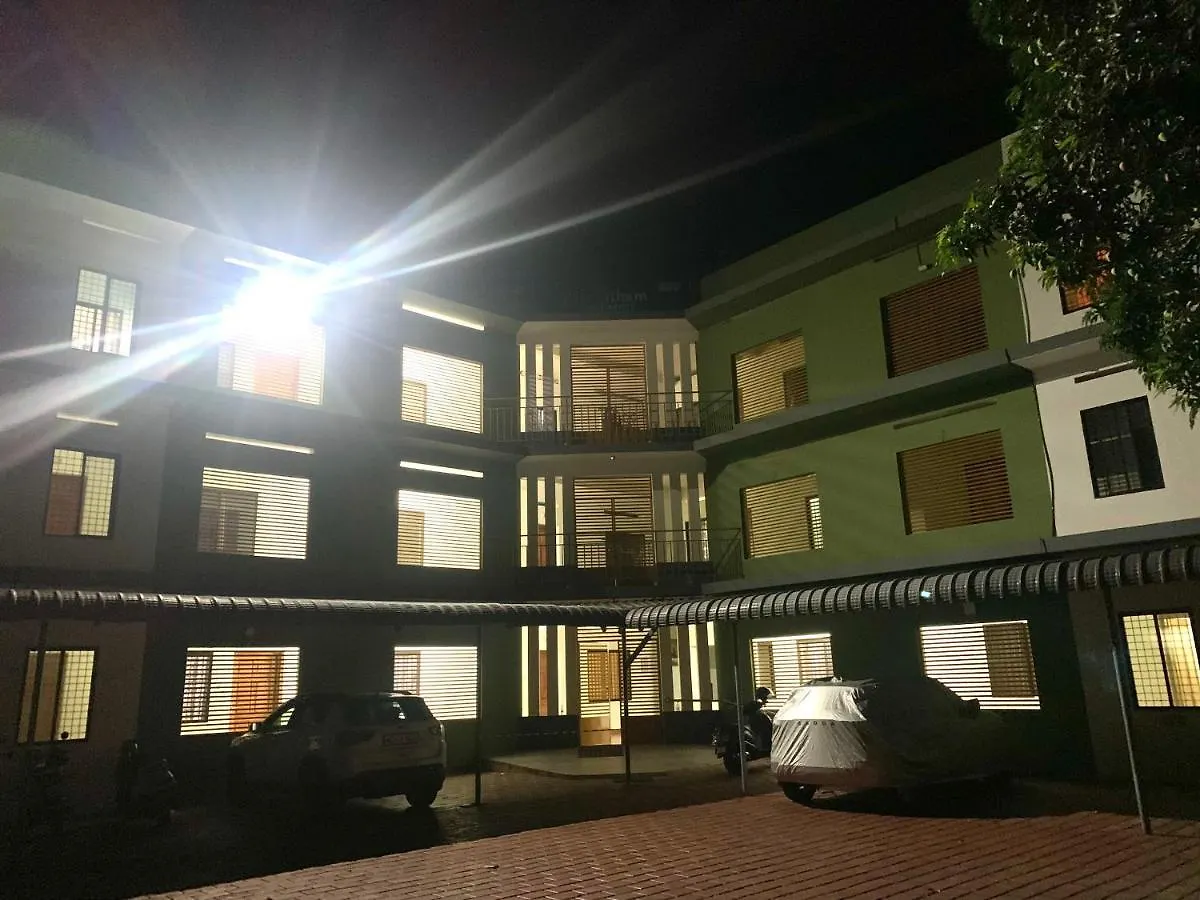 Airavatham Apartments Guruvāyūr 0*,  India